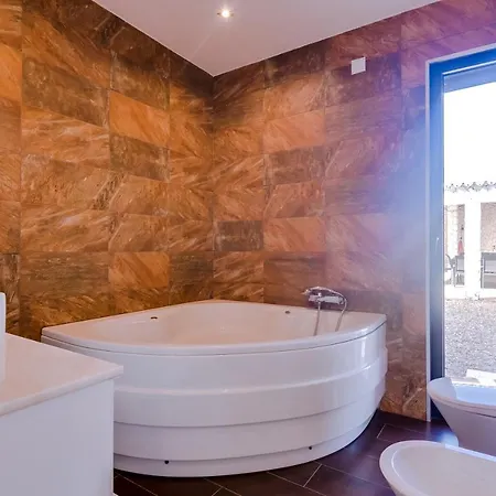 Lara's Dream Vacation In Luxury With Sea View, Surrounded By Nature *